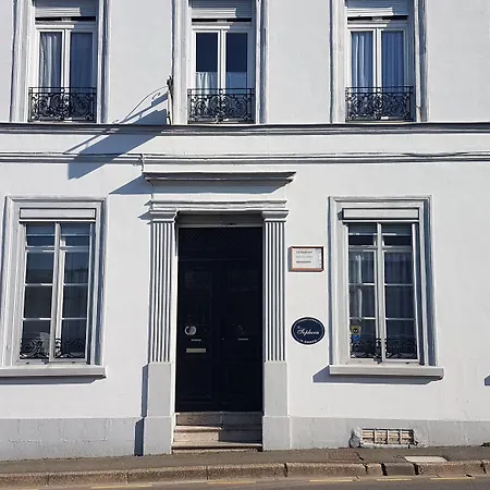 ゲストハウス Le Sophora 3*